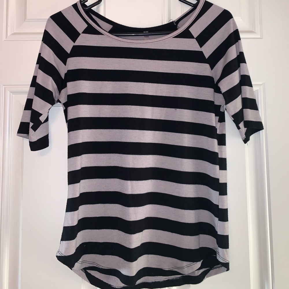 Striped half-sleeve top